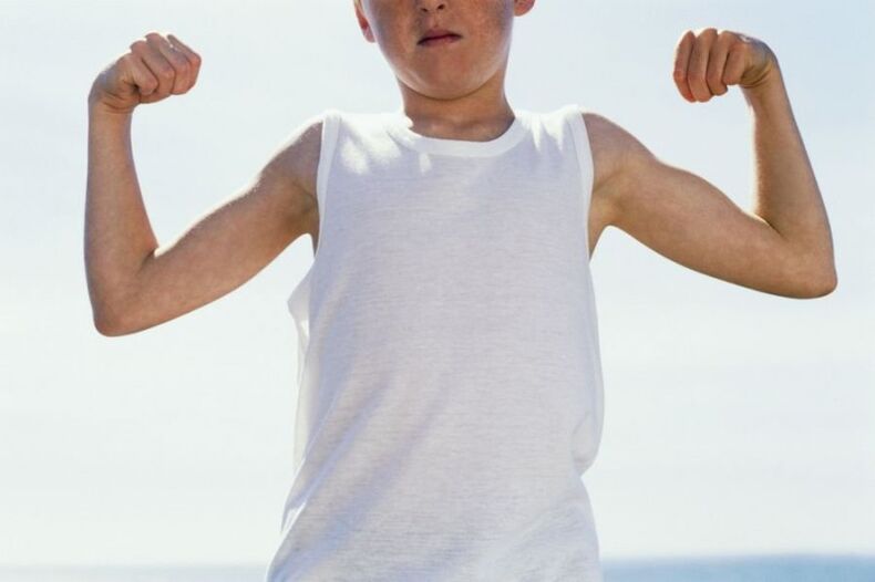 моцны падлетак і павелічэнне члена ў 14 гадоў