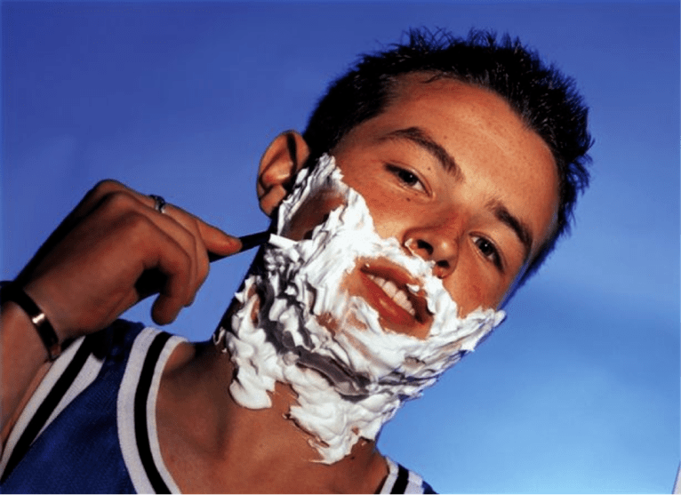 падлетак галіцца і думае аб павелічэнні пеніса